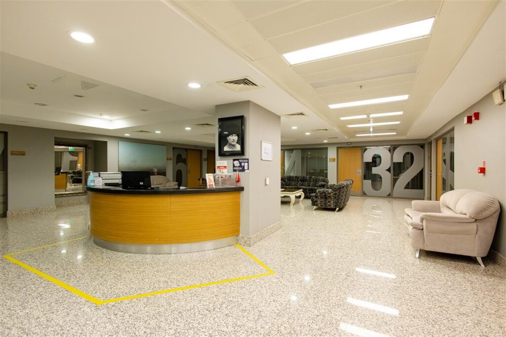 Guven Hospital - ward reception